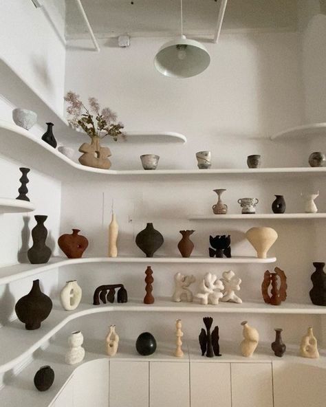 Pottery On Shelf, Home Ceramic Studio Work Spaces, Glass Vase Styling, Ceramic Display Shelves, Nyc Loft, Orchid House, Pottery Display, Ceramic Objects, Ceramic Store