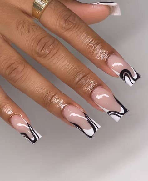 Abstract French Tip Nails, Abstract French Tip, Ny Nails, Acrylic Toe Nails, Colored Acrylic Nails, French Tip Acrylic Nails, Work Nails, Glow Nails, Short Square Acrylic Nails