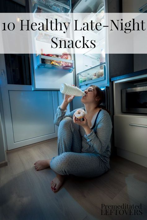 10 Healthy Late-Night Snacks Ideas- These 10 healthy late-night snacks will fill you up and help you fall asleep without making you gain weight. Healthy Late Night Snacks, Strategic Plan, Stay Hungry, Late Night Snacks, Healthy Routine, Water Retention, Night Snacks, Gain Weight, Healthy Living Tips