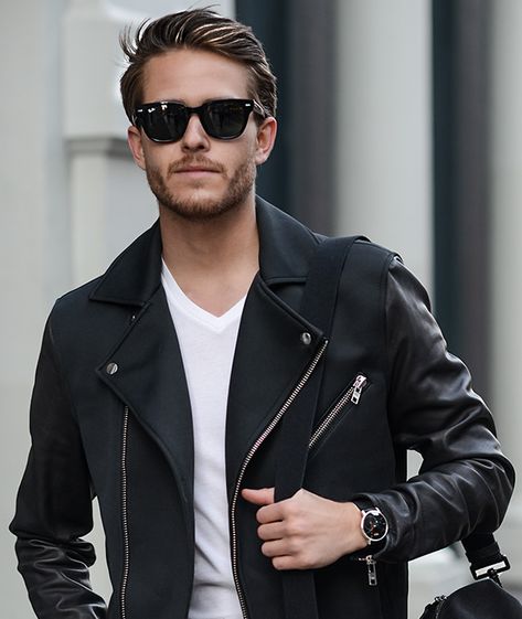 The Ultimate Ray-Ban Wayfarer Sunglasses Guide #clothing #outerwear #jacket #hairstyle #male #leather #eyewear #sunglasses #cool #leatherjacket Hairstyles Long Bob, Fashion Guys, Ray Ban Sunglasses Wayfarer, Womens Beach Fashion, Mens Fashion Casual Winter, Ray Ban Wayfarer, Mens Fashion Business, Womens Fashion Casual Winter, Mens Fashion Smart