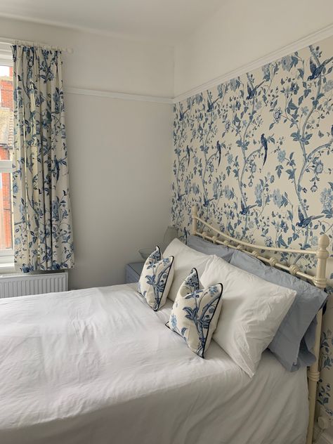 Royal Blue Bedroom, Wallpaper And Curtains, Dulux Timeless, Palace Wallpaper, Royal Blue Bedrooms, Aesthetics Room Decor, Maximizing Small Spaces, Idea Bedroom, Laura Ashley Bedding