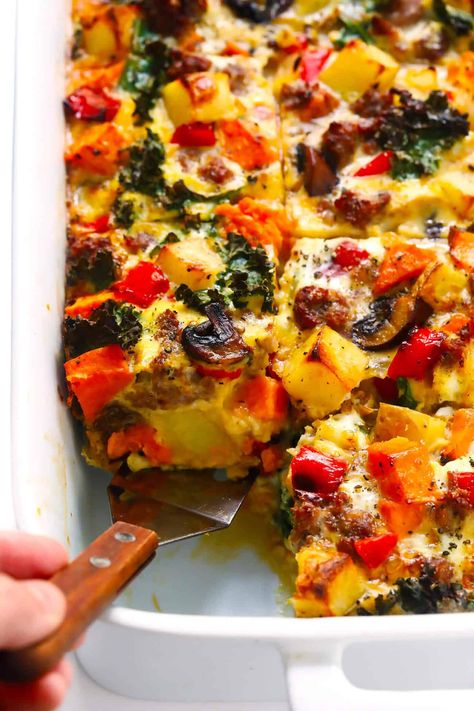 16 Fall Brunch Recipes that are Breakfast Goals - An Unblurred Lady Autumn Brunch Recipes, Autumn Breakfast, Seasonal Veggies, Thanksgiving Brunch, Breakfast Casserole Recipe, Thanksgiving Breakfast, Camping Breakfast, Fall Brunch, Trailer Camping