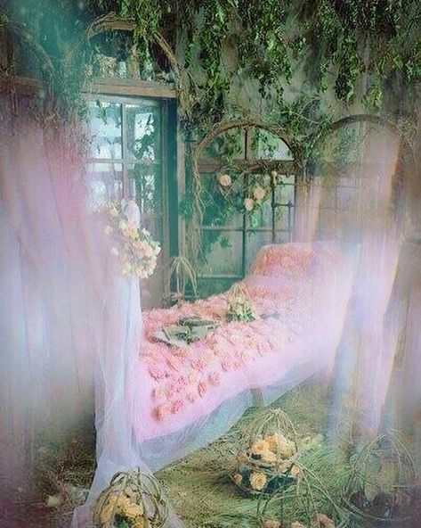 Cottage Home Interior, Fairytale Bedroom, Fairy Bedroom, Fairy Room, Fairytale House, Bed Of Roses, Fairy Aesthetic, Most Beautiful Gardens, Olive Garden