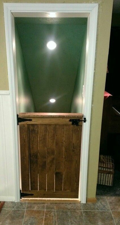 Half door for basement. Remember this for cabin: make it a Dutch Door- not just half. Basement Stairway, Basement Diy, Basement Door, Basement Doors, Half Doors, Basement Stairs, Small Basements, Waterproofing Basement, Basement Bedrooms