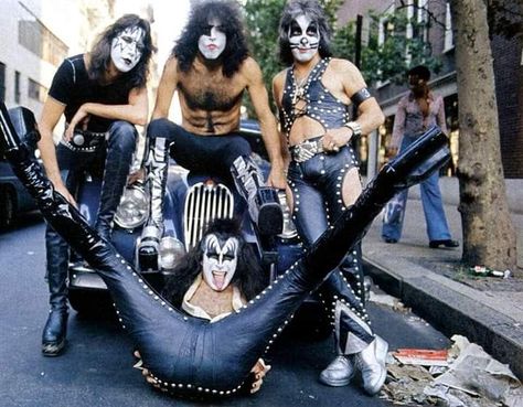 Kiss Group, Banda Kiss, Paul Kiss, Kiss Artwork, Space Ace, Gene Simmons Kiss, Kiss Images, Eric Carr, Peter Criss