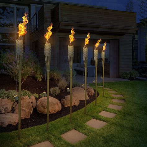 Tiki Torches Backyard, Torches Tiki, Tiki Lights, Garden Torch, Bamboo Outdoor, Tiki Torches, Backyard Diy Projects, Backyard Fire, Outdoor Setting