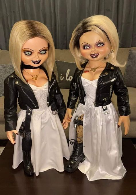 Tiffany Chucky Drawing, Tiffany Outfits Chucky, Diy Tiffany Costume Chucky, Chukys Bride Costume, Fantasia Tiffany Chucky, Chuckies Bride Costume, Tiffany Doll Chucky, Chunky And Tiffany Costume, Tiffany Costume Chucky The Bride