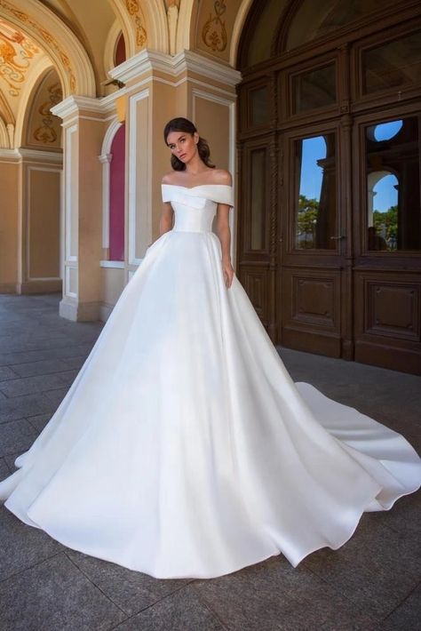 Silk Wedding Dress Ballgown, Simple Strapless Wedding Dress, Simple Wedding Dress Strapless, Silk Wedding Gown, Off Shoulder Wedding Dress, Classy Wedding Dress, Pretty Wedding Dresses, Fancy Wedding Dresses, Silk Wedding Dress