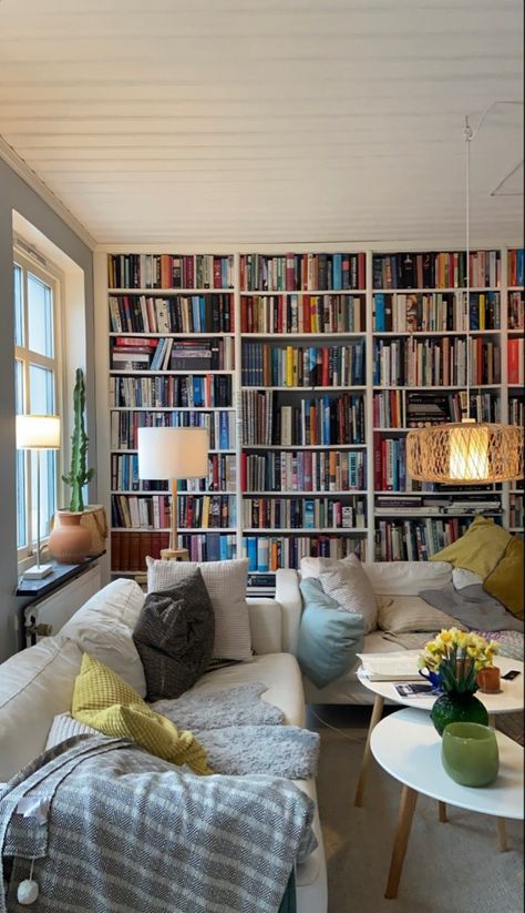 Apartment Decor Bookshelf, Big Bookcase Living Room, Book Lover Living Room, Bookshelf Inspo Living Room, Cute Library Room, Bookshelves With Seating, Bookish Apartment Aesthetic, Multiuse Room Ideas, Living Room With Bookshelf