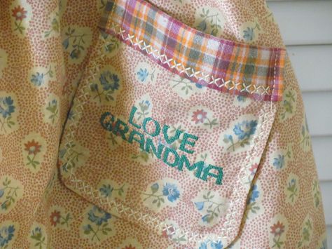 I LOVE,LOVE being a Grandma.... Vintage Grandma Aesthetic, Grandmas Farmhouse, Sylvia Path, Alice Fortescue, Grandma's Cottage, Eclectic Grandma, Grandmother Style, Grandmother Aesthetic, Grandma Aesthetic