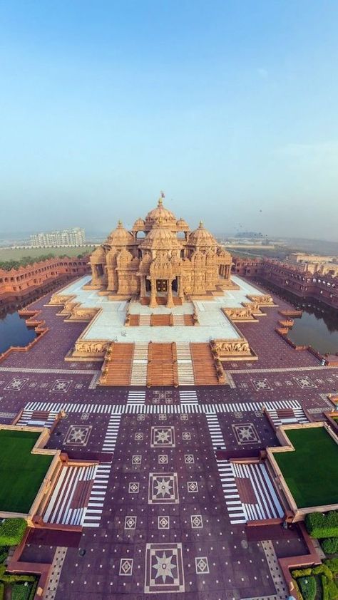 Akshardham Temple, Amazing India, Halong Bay, Text Overlay, Bhutan, Delhi India, Incredible India, India Travel, Hanoi