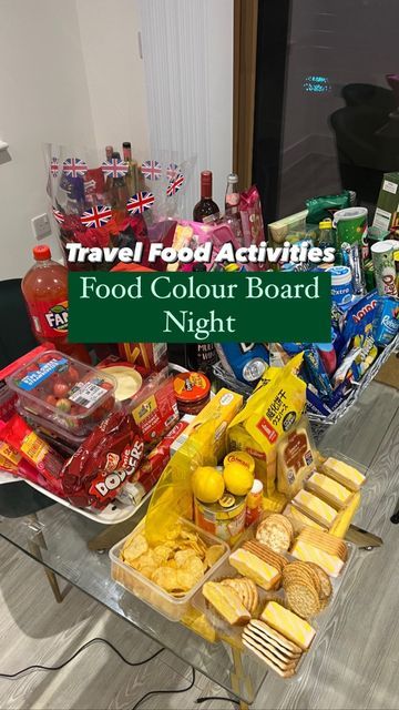 Colour Charcuterie Boards, Colour Board Party Food, Bring Your Own Board Party Colour, Color Theme Party Trays, Blue Food Platter Ideas, Yellow Snack Board, Colour Platter Party, Coloured Board Night Ideas, Blue Food Tray Ideas