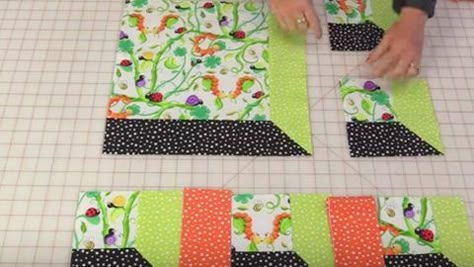 She Makes The Coolest Quilt Block That Looks Like An Attic Window! | DIY Joy Projects and Crafts Ideas Attic Window Quilts Ideas, Attic Window Quilt Pattern Free, Windows Quilt Pattern, Attic Window Quilts, Attic Windows, Window Quilts, Window Diy, Window Blocks, Quilt Diy