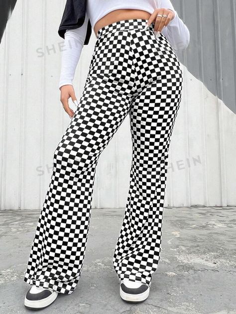 SHEIN Coolane Plus Size Full Print Checked Flare Pants | SHEIN USA Checkered Flare Pants, Checkered Pants, Plus Size Pants, White Casual, Flare Pants, Plus Clothing, Knitted Fabric, Outfit Inspirations, Plaid