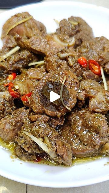 Nagina Abbas on Instagram: "The Most Famous Peshawar Ka Namkeen Gosht Jise Mene Pakayaa Bilkul Authentic Style, Check comment section for the ingredients  . . Welcome to the aromatic world of Namkeen Gosht! Originating from the rich culinary heritage of South Asia, Namkeen Gosht is a delicious delight that enchants the taste buds with its tender lamb with a blend of spices and flavours.  This dish has a balance of robustness and subtlety, making it a favourite among meat lovers. Making Namkeen Gosht is a journey that unravels layers of tradition and flavour. While it may seem daunting at first, fear not, for I am here to guide you through each step with simplicity and clarity. Whether you are a novice in the kitchen or a seasoned cook looking to expand their repertoire, this recipe promise Namkeen Gosht Recipe, Gosht Recipe, Lamb Roast, Interesting Food, Meat Lovers, I Am Here, South Asia, Interesting Food Recipes, The Taste