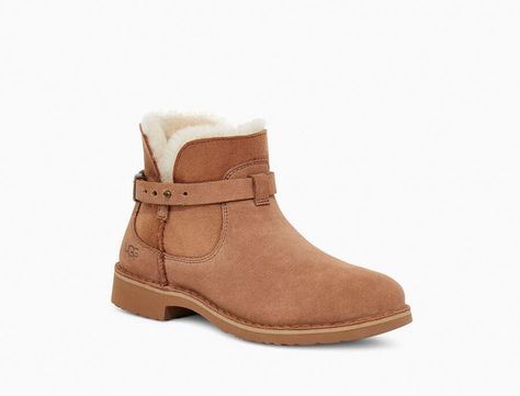 Cute Ugg Boots, Ugg Mckay, Ugg Short Boots, Ugg Short, Short Ugg, Ugg Boots Sale, Ugg Booties, Ugg Store, Ugg Boots Short