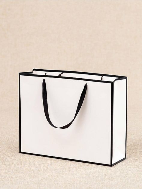 Andrea Aesthetic, Paper Bag Aesthetic, Luxury Paper Bag, 10th Anniversary Party, Paper Bag Design, Black Gift Bags, Clear Handbags, Bag Minimalist, Black Packaging