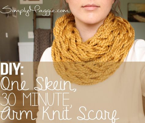 How to Arm Knit - Tutorial - Including Video | SimplyMaggie.com Finger Knit Scarf, Knit A Scarf, Arm Knitting Scarf, Arm Knit, Hand Knitting Yarn, Finger Knitting, Learn How To Knit, Arm Knitting, Warm Scarf