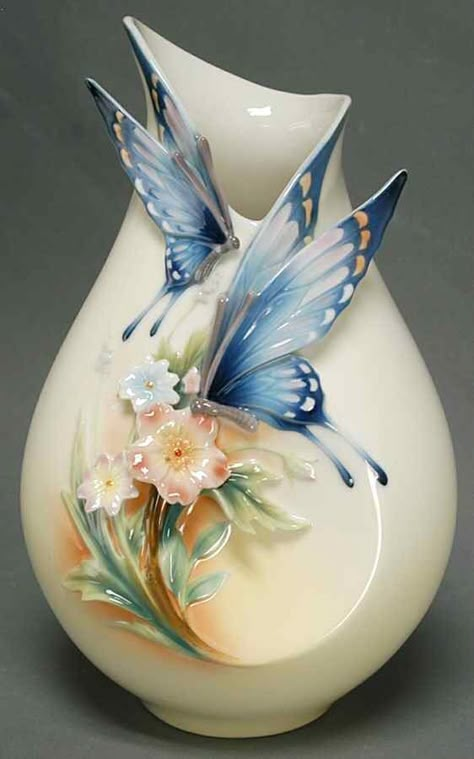 Butterfly Vase, Franz Collection, Blue Butterflies, China Painting, Porcelain Jewelry, Gourd Art, Porcelain Art, Keramik Vase, Vase Design