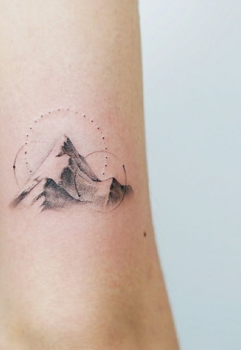 Tattoo Berge, Engagement Tattoos, Moutain Tattoos, Mountain Tattoos, Coordinates Tattoo, Nature Tattoo, Stylist Tattoos, Mountain Tattoo, Classy Tattoos