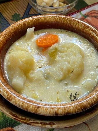 Cream Of Cauliflower Soup Recipe, Cream Of Cauliflower Soup, Cream Of Cauliflower, Soup Creamy, Cauliflower Soup Recipes, Creamy Corn, Turnips, Delicious Cream, Cauliflower Soup