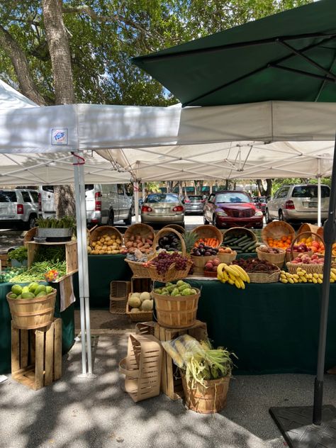 San Diego Farmers Market, Farmers Market Tent, Farmers Market Table Display, Farmers Market Booth Ideas, Framers Market, Farmers Market Aesthetic, Dallas Farmers Market, Farmers Market Booth, Farmers Market Display