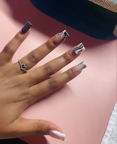 Black And White Homecoming Nails, Black Short Acrylic Nails Square, Nails Acrylic Grey, Hard Nails, Colored Acrylic Nails, Girly Acrylic Nails, French Tip Acrylic Nails, Work Nails, French Acrylic Nails