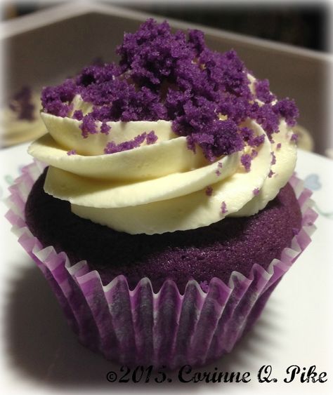 Heart of Mary: Ube cupcakes Ube Cupcake Recipe, Ube Cupcakes, Filipino Sweets, Ube Cake, Ube Recipes, Purple Yam, Heart Of Mary, Filipino Desserts, Crinkle Cookies