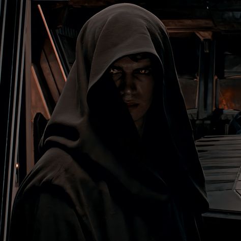 Anakin Sith Eyes, Anakin Skywalker Revenge Of The Sith, Dark Anakin, Anakin Skywalker Dark Side, Anakin Dark Side, Anakin Skywalker Icon, Wars Aesthetic, Anakin Vader, Black Anime Guy