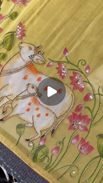 Fabric Painting Ideas Creative, Pichwai Shreenathji, Fabric Painting On Sarees, Unique Fabric Painting Ideas, Fabric Painting Ideas, Saree Painting Designs, Tissue Silk Saree, Saree Painting, Kerala Mural Painting