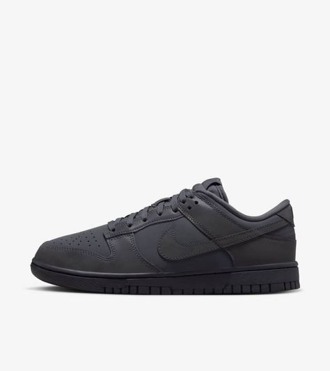 Women's Dunk Low 'Black and Anthracite' (FZ3781-060) Release Date Nike Shoes (men), Nike Snkrs, Black Racer, Sneaker Art, Dunks Nike, Cute Nikes, Heritage Fashion, Latest Sneakers, Women Lifestyle