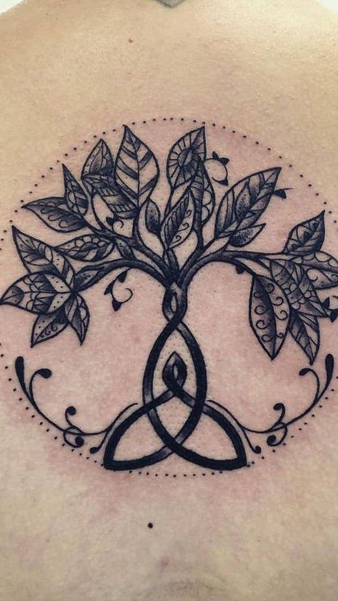 Top 28 Best Celtic Tattoos Ideas: For Both Men And Women - Tattooed Martha Celtic Tree Of Life Tattoo, Small Celtic Tattoos, Celtic Tree Tattoos, Celtic Tattoo For Women, Mutterschaft Tattoos, Pagan Tattoo, Celtic Tattoo Designs, Celtic Knot Tattoo, Wiccan Tattoos