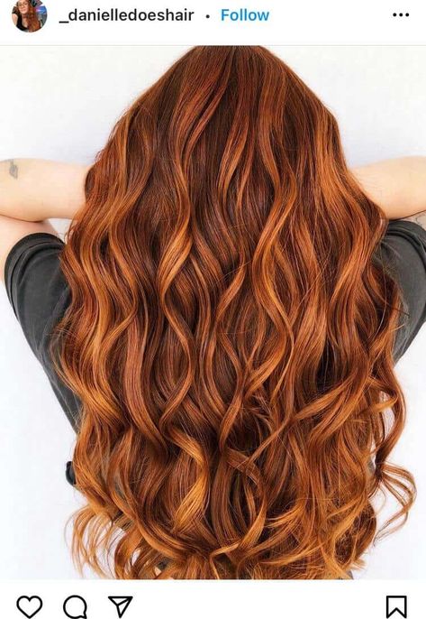 Natural Redhead Lowlights, Natural Redhead With Lowlights, Low Lights For Red Hair Redheads, Red Hair Lowlights, Copper Hair With Lowlights, Fall Ginger Hair, Wavy Red Hair, Red Balayage Hair, Hello Hair