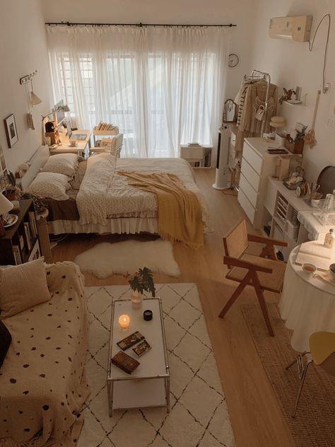 Small Cozy Apartment, Style Bedside Table, Cozy Studio Apartment, Tiny Studio Apartments, Soft Sheets, Studio Apartment Living, After Graduation, Deco Studio, Small Apartment Design