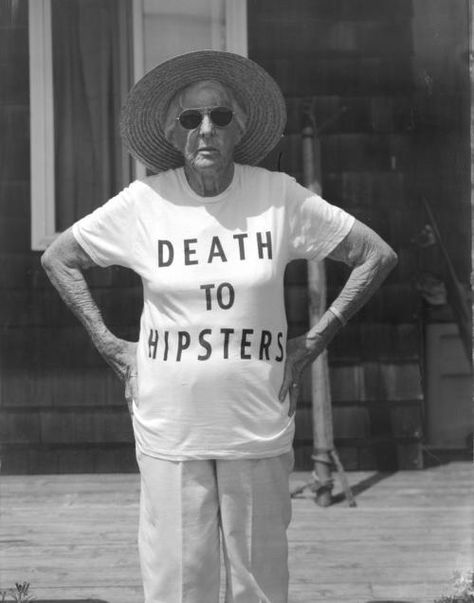 Hipster Tshirts, Elderly People, Punk Girl, College Humor, Old Woman, Visual Statements, Jolie Photo, Old People, 영감을 주는 캐릭터