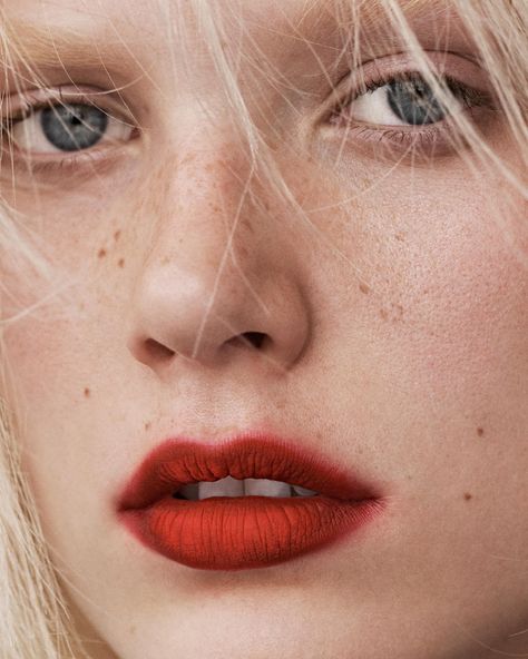 Best Lip Stain, New Makeup Trends, Freckles Makeup, Lip Trends, Lip Beauty, Long Wear Lipstick, Pinterest Makeup, Red Lipstick, Lip Stain