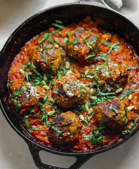 Harissa Meatballs in Spicy Tomato Sauce (Paleo) — Clean Eats Factory Turkey And Spinach Meatballs, Meatballs Without Eggs, Egg Free Meatballs, Teriyaki Turkey Meatballs, Skillet Food, Children Recipes, Spinach Meatballs, Turkey Food, Rustic Food