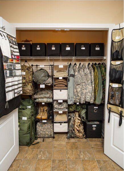 Army gear organization!!! Organize Hunting Gear, Military Gear Organization, Hunting Closet, Hunting Organization, Hunting Storage, Military Home Decor, Army Bedroom, Gear Organization, Military Wife Life