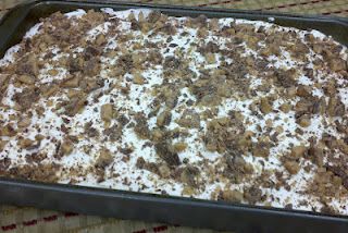 Gooey Heath Bar Cake (a.k.a. Tom Selleck Cake) Heath Bar Cake, Heath Bar, Bar Cake, Heath Bars, Dessert Recipies, Sheet Cake Recipes, Tom Selleck, Decadent Cakes, Classic Cake