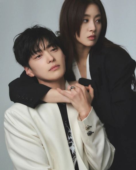 Male And Female Model Poses, Female Duo Poses, Kdrama Photoshoot, Pose Models, Strangers Again, Yearbook Photoshoot, Concept Shoot, Korean Photoshoot, Asian Couple