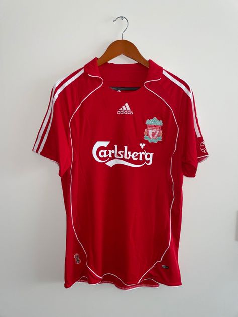 Jersey Adidas Liverpool 2006, Local Team Sweaters, Camisa Liverpool, Soccer Tshirt, Retro Adidas, Football Jersey Outfit, Retro Jersey, Vintage Football Shirts, Retro Football Shirts, Football Tops