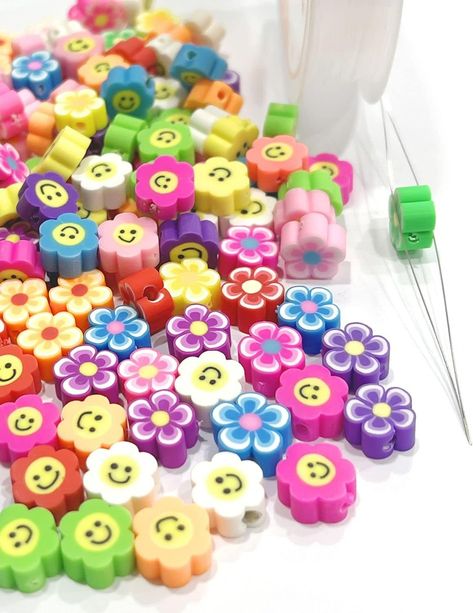 ZWZNBL 200 Pieces Smiley Beads Colourful Flower Shape Happy Face Spacer Clay Beads Bracelet for DIY Bracelet Necklace Earrings Craft Jewellery Making Accessories : Amazon.de: Home & Kitchen Smiley Beads, Clay Beads Bracelet, Polymer Beads, Making Accessories, Earring Crafts, Diy Bracelet, Happy Face, Beads Bracelet, Clay Beads