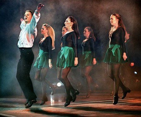 Irish Dance show Celtic Dance, River Dance, Celtic Tiger, Irish Folk, Irish Dance Costume, Irish Step Dancing, Lord Of The Dance, Team Costumes, Sing And Dance