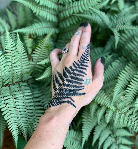 Ferm Tattoos, Hawaiian Fern Tattoo, Fern Neck Tattoo, Fern Wrist Tattoo, American Traditional Fern Tattoo, Fern Hand Tattoo, Fern Gully Tattoo, Fern Tattoo Sleeve, Nature Hand Tattoo