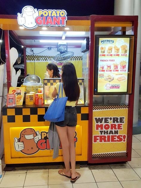 Outlet Design Food, Food Cart Aesthetic, Food Stand Design Street, Food Cart Design Street, Street Food Design Kiosk, Gerobak Design Food Carts, Street Food Stall Design, Fries Kiosk, Food Cart Design Ideas