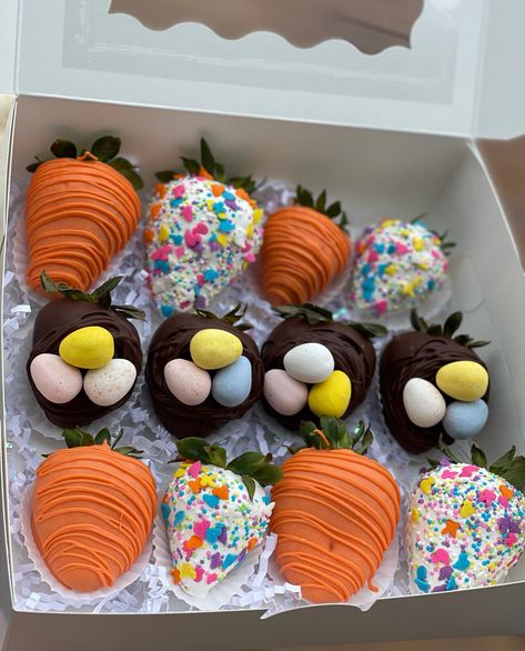 Easter Themed Treats, Easter Strawberry, Easter Sweet Treats, Easter Treat Box, Chocolate Covered Strawberry Recipe, Strawberry Treats, Chocolate Covered Strawberries Bouquet, Easter Snacks, Easter Sweets