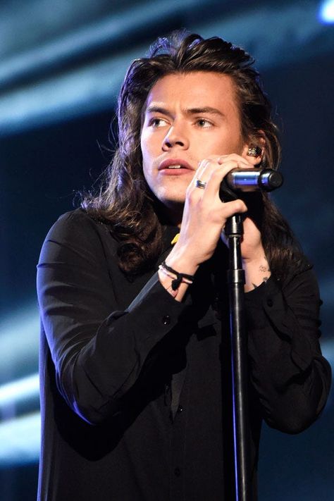 Harry Styles Eyes, Harry Styles Long Hair, One Direction Fandom, Haikou, Harry Styles Wallpaper, Harry Styles Pictures, Harry Styles Photos, Don Juan, Mr Style