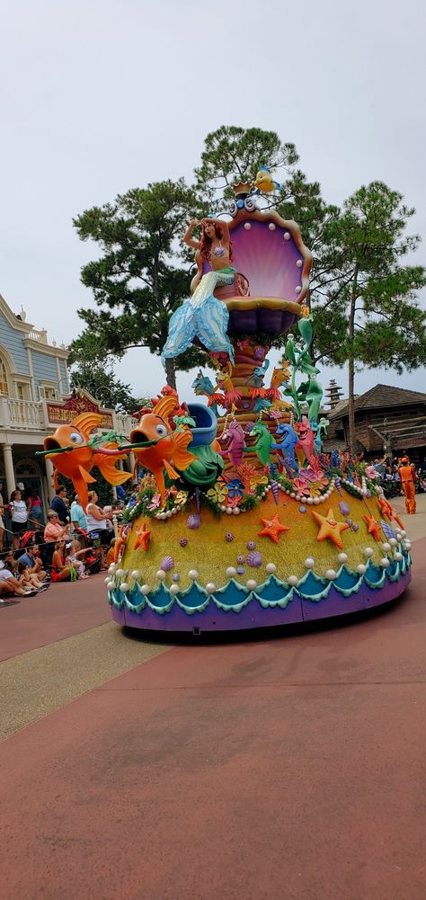 Mermaid Float, Festival Of Fantasy Parade, Mermaid Parade, Disney Parade, Curly Fro, Lego Club, Mermaid Disney, Parade Float, Spring 2025