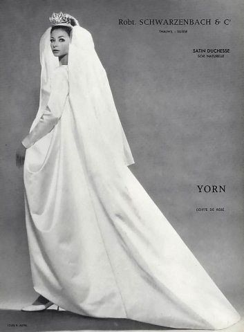 Gorgeous wedding gown in satin duchesse by Yorn, photo by Louis Astre, 1962 Dress Fashion Photography, Vintage Bridal Fashion, 1960s Wedding, Retro Bride, Vintage Wedding Photos, Beautiful Beach Wedding, Jeanne Lanvin, Bridal Magazine, Wedding Gowns Vintage