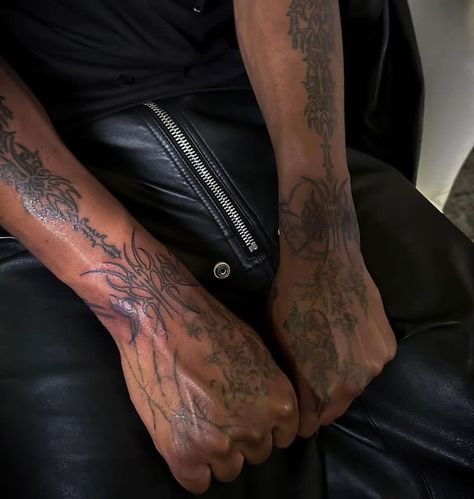 Dark Skin Tattoo, Half Sleeve Tattoos Forearm, Sigil Tattoo, Hand Tats, Wrist Tattoos For Guys, Tattoos For Black Skin, Stylist Tattoos, Discreet Tattoos, Dope Tattoos